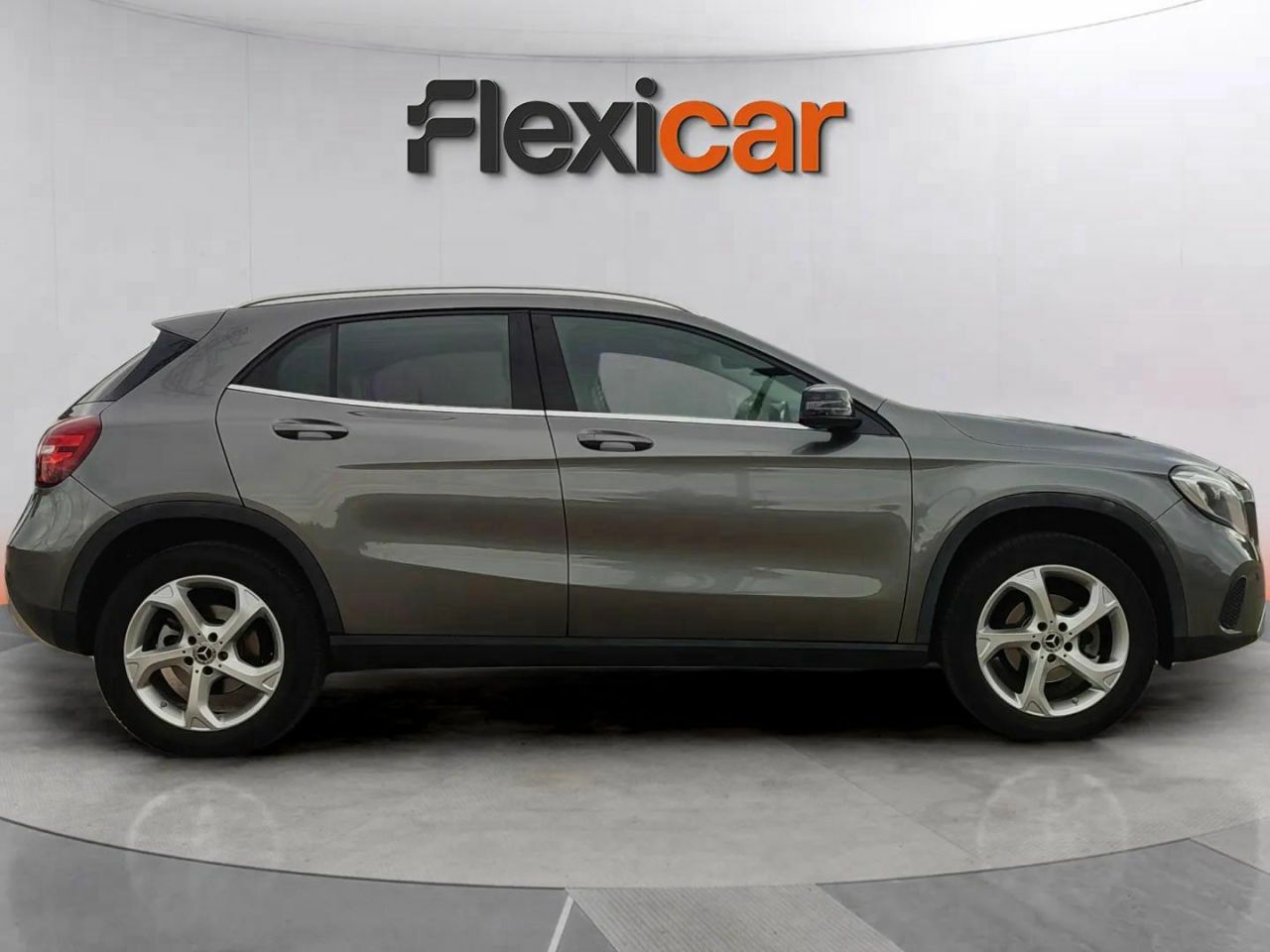 mercedes gla 2018 / foto grande (3)