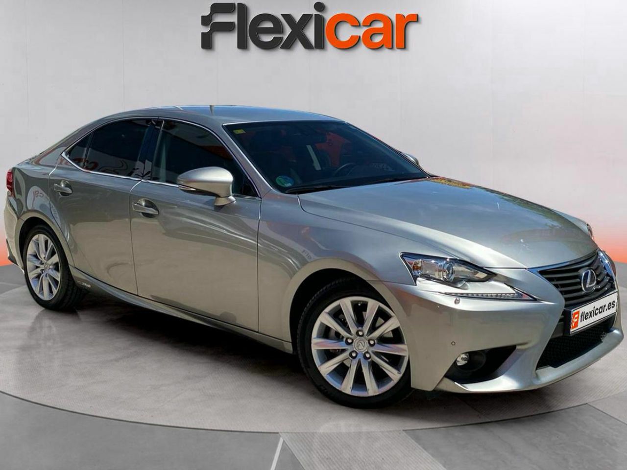 Foto lexus is 2015 /
