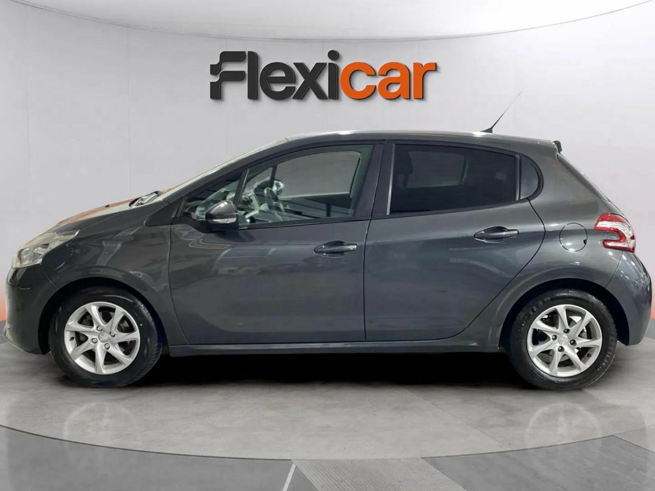 peugeot 208 2022 / foto grande (3)