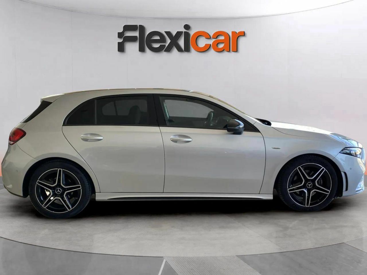 mercedes clase a 2021 / foto grande (3)