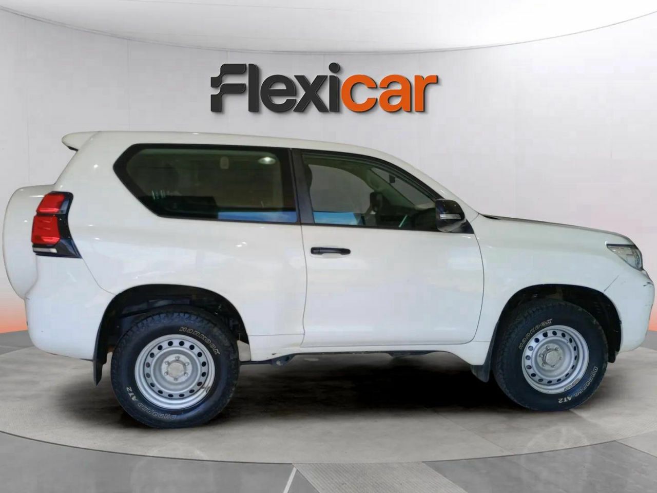 toyota land cruiser 2020 / foto grande (3)