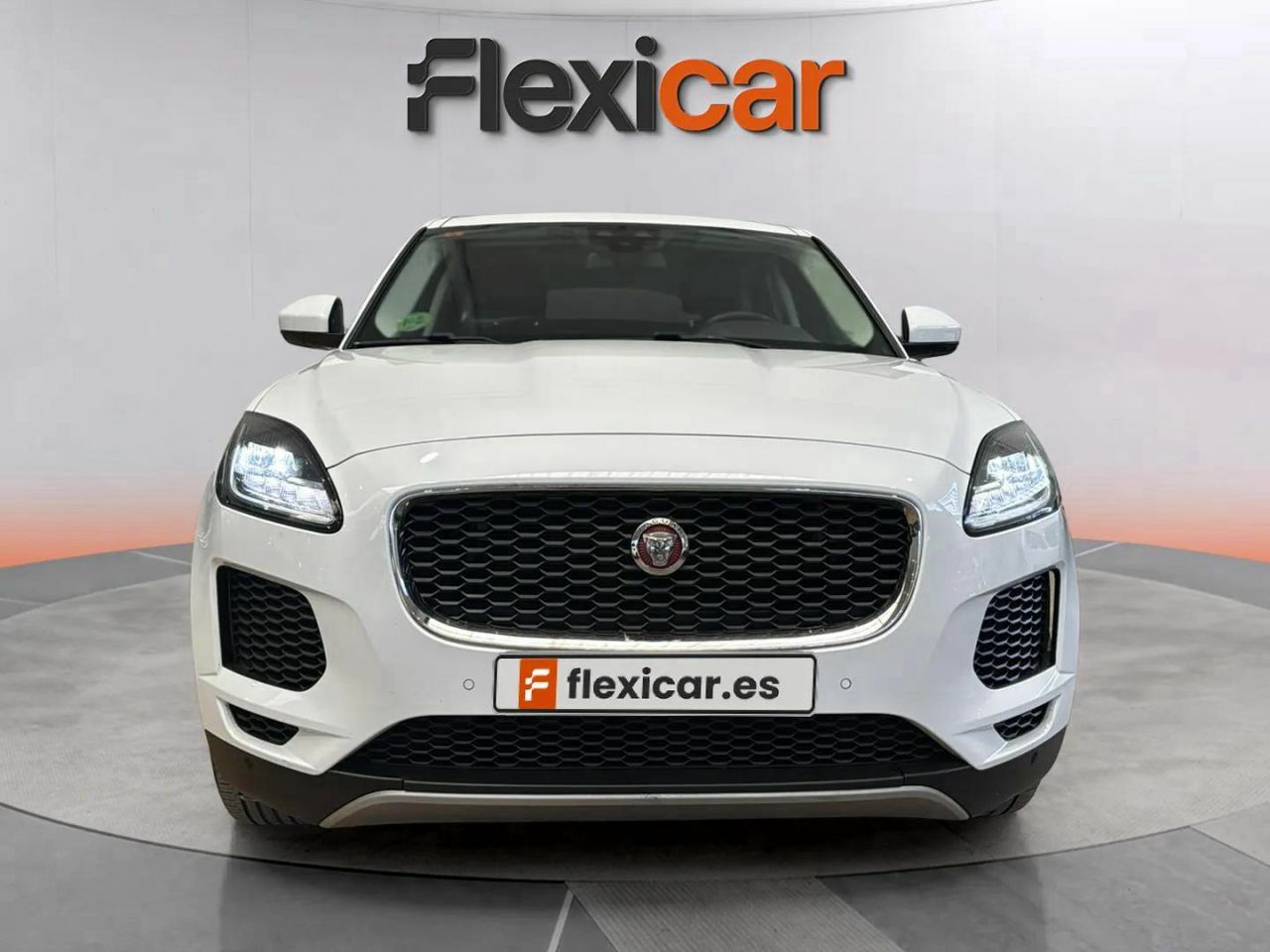 jaguar e-pace 2019 / foto grande (2)