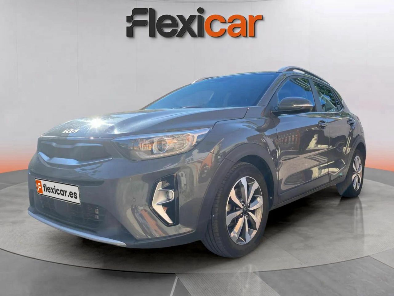 kia stonic 2022 / foto grande (3)
