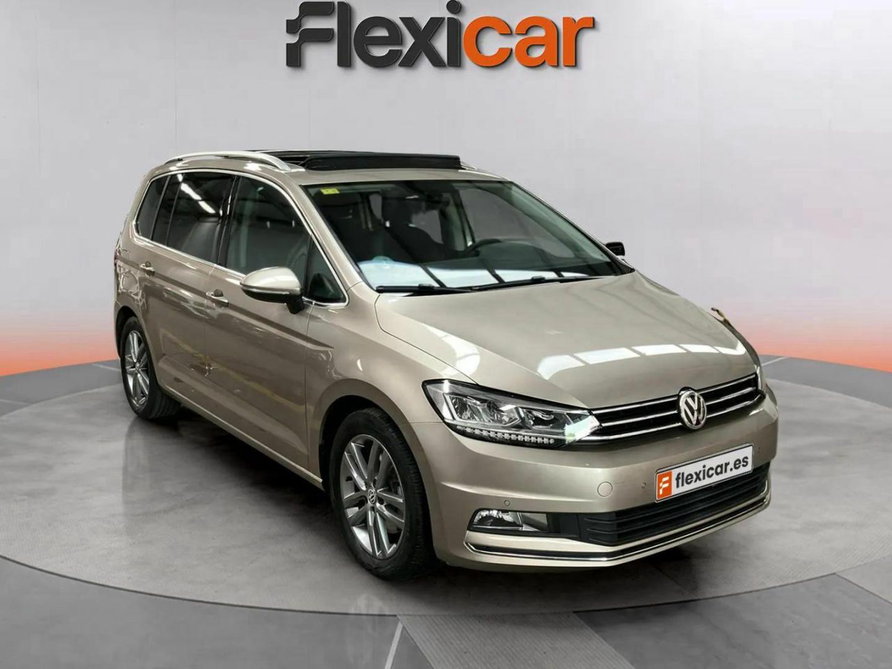 Foto volkswagen touran 2016 /
