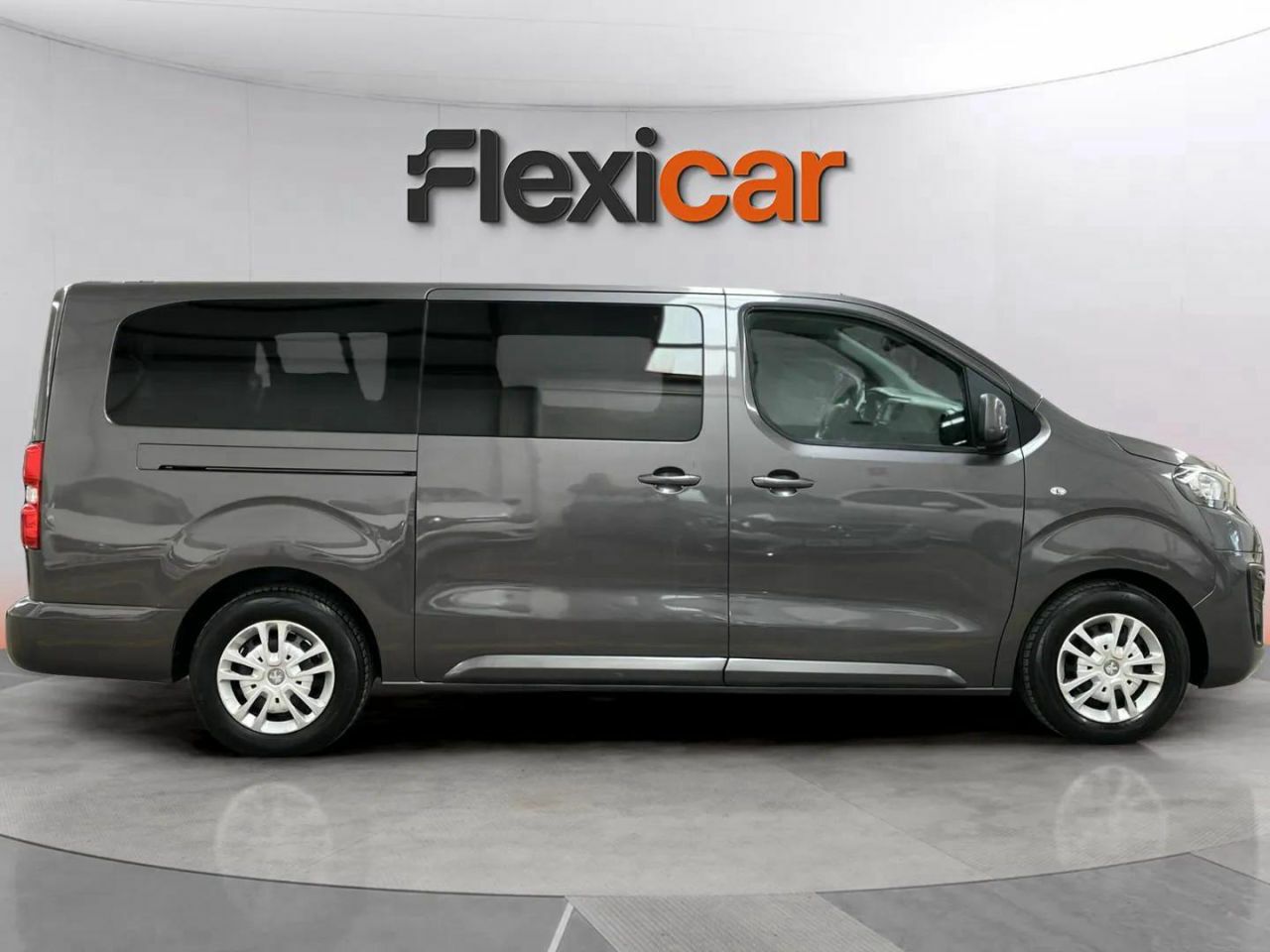 peugeot traveller 2019 / foto grande (3)
