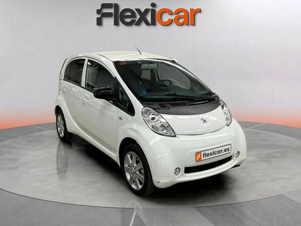 Foto peugeot ion 2019 /