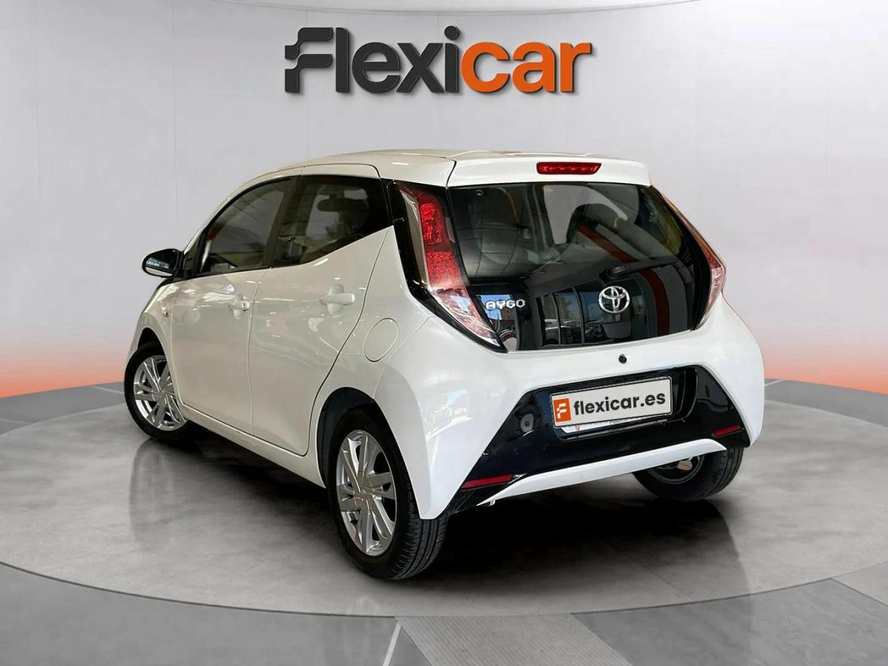 toyota aygo 2017 / foto grande (2)