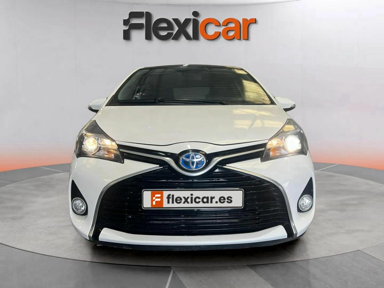toyota yaris 2015 / foto grande (2)