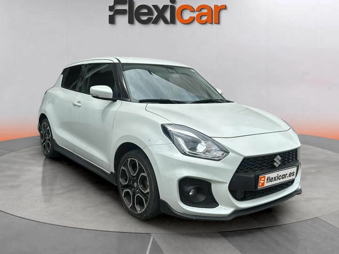 Foto suzuki swift 2023 /