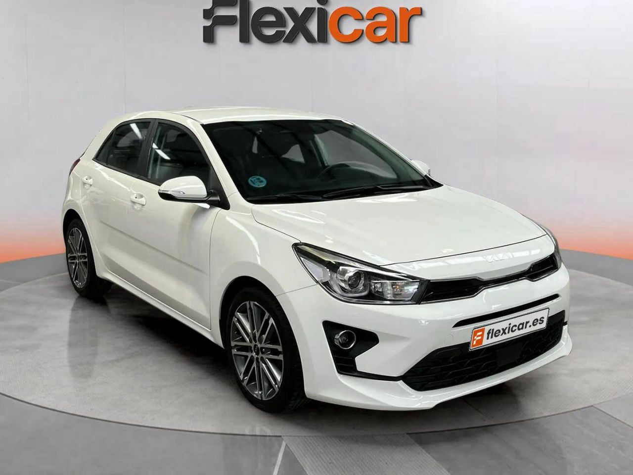 Foto kia rio 2021 /