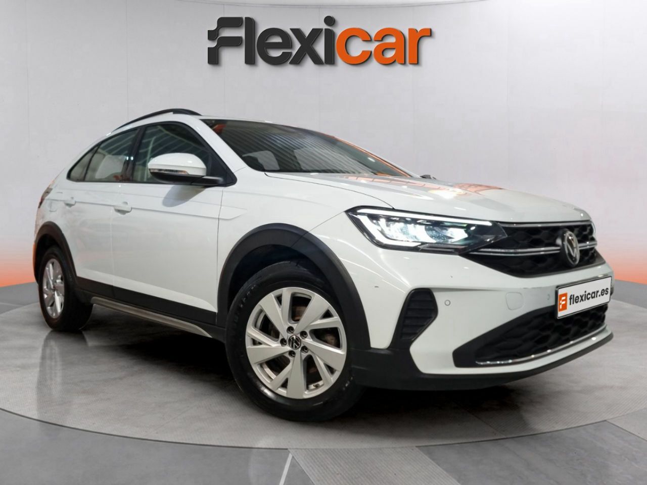 Foto volkswagen taigo 2022 /