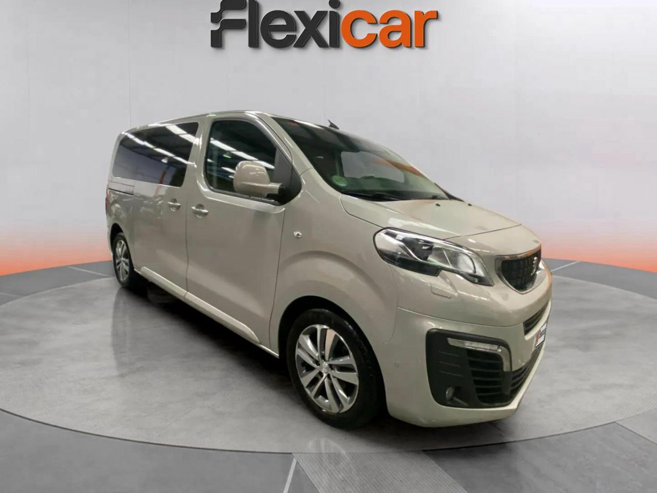 Foto peugeot traveller 2017 /