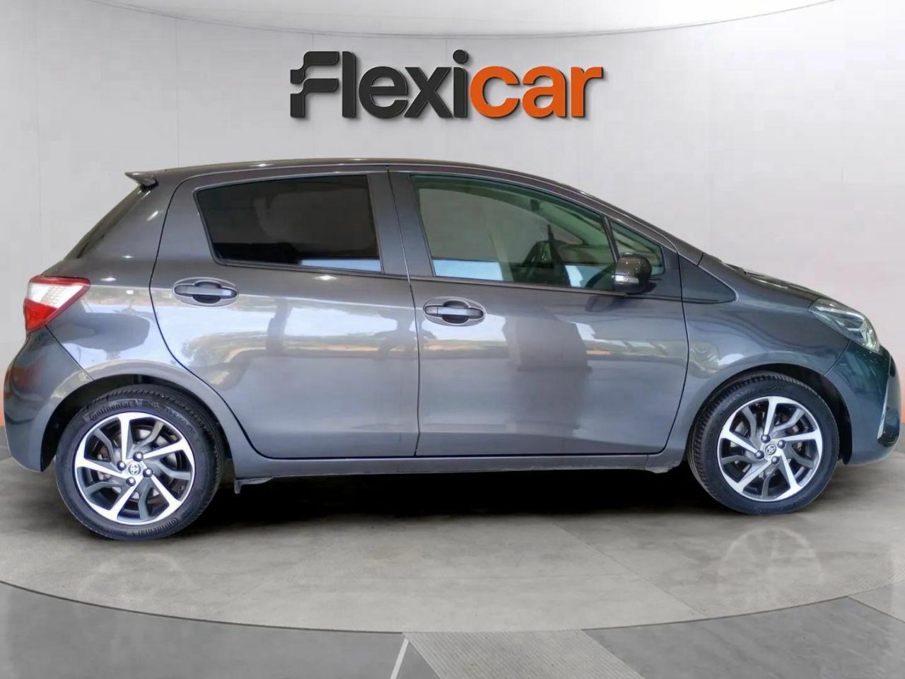 toyota yaris 2019 / foto grande (3)