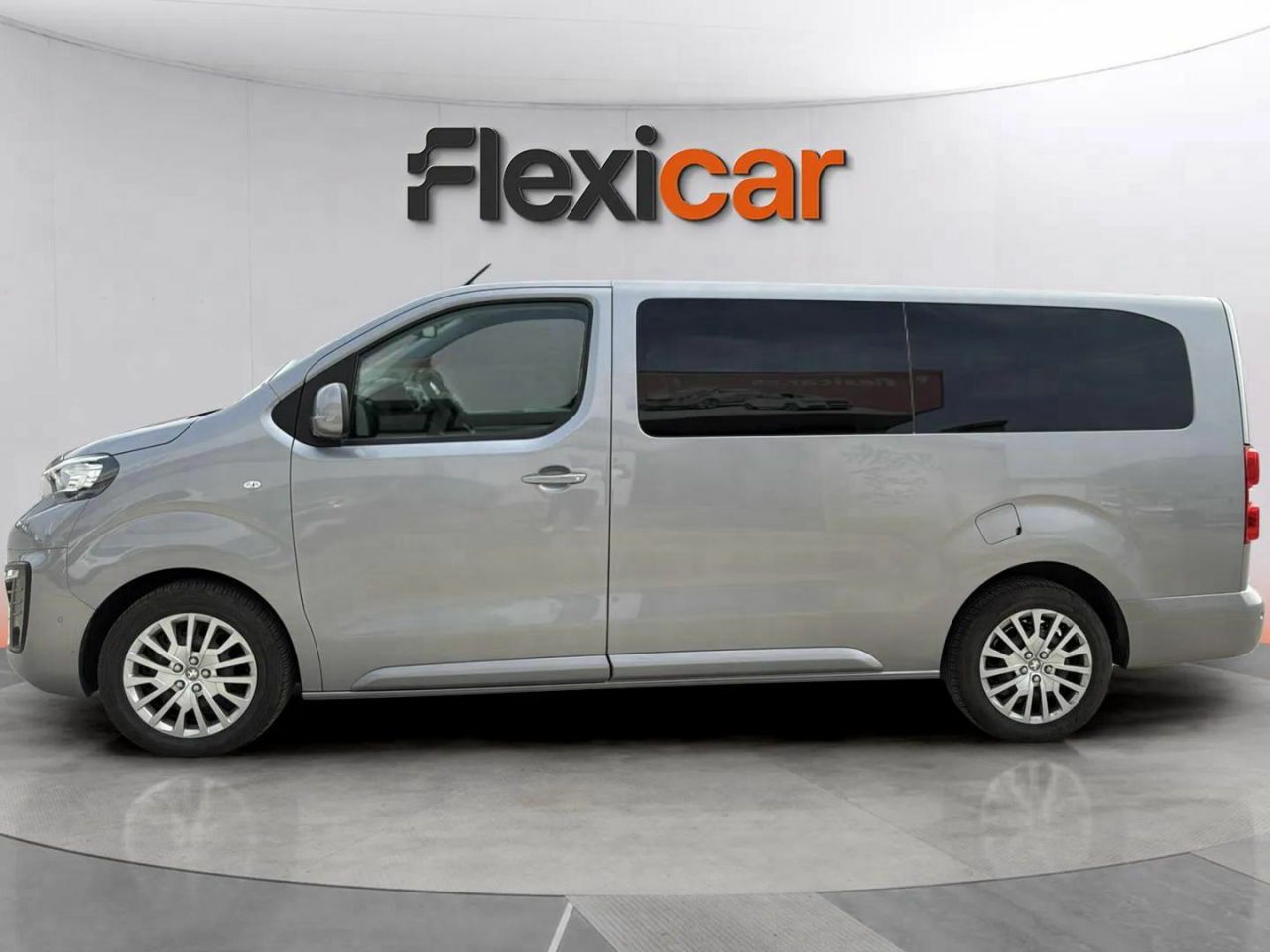 peugeot traveller 2021 / foto grande (3)