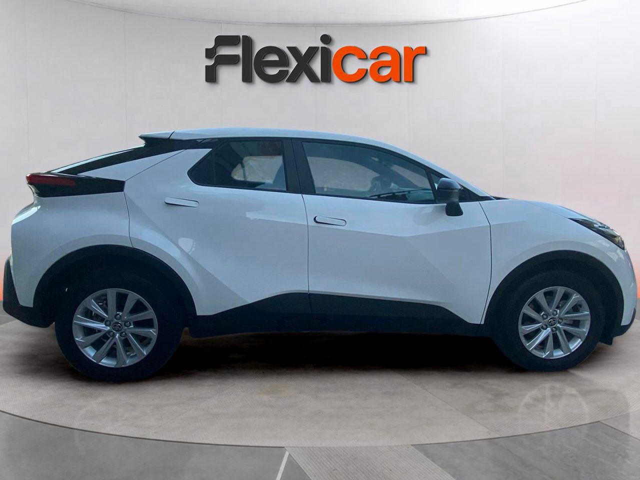 toyota c-hr 2025 / foto grande (3)