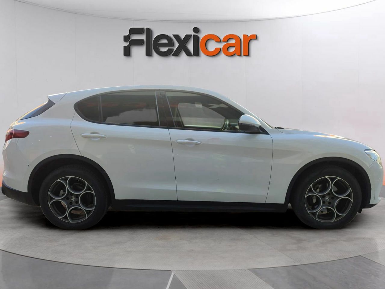 alfa romeo stelvio 2022 / foto grande (2)