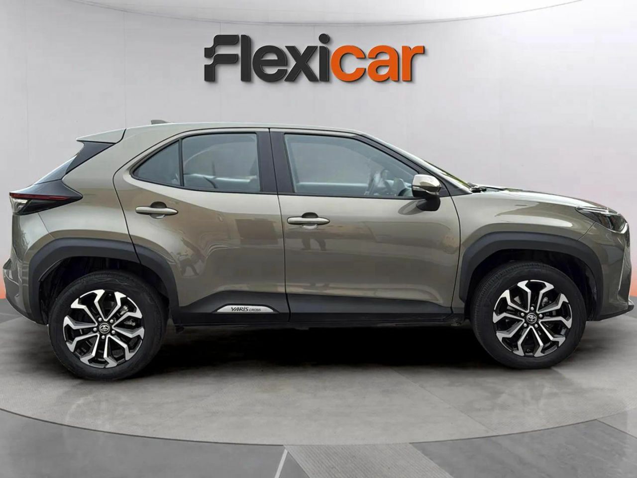 toyota yaris cross 2023 / foto grande (2)