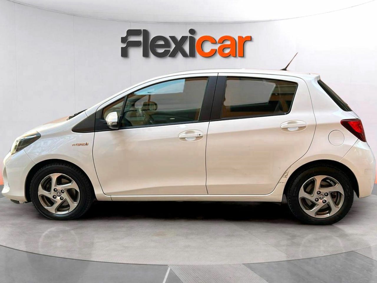 toyota yaris 2015 / foto grande (3)