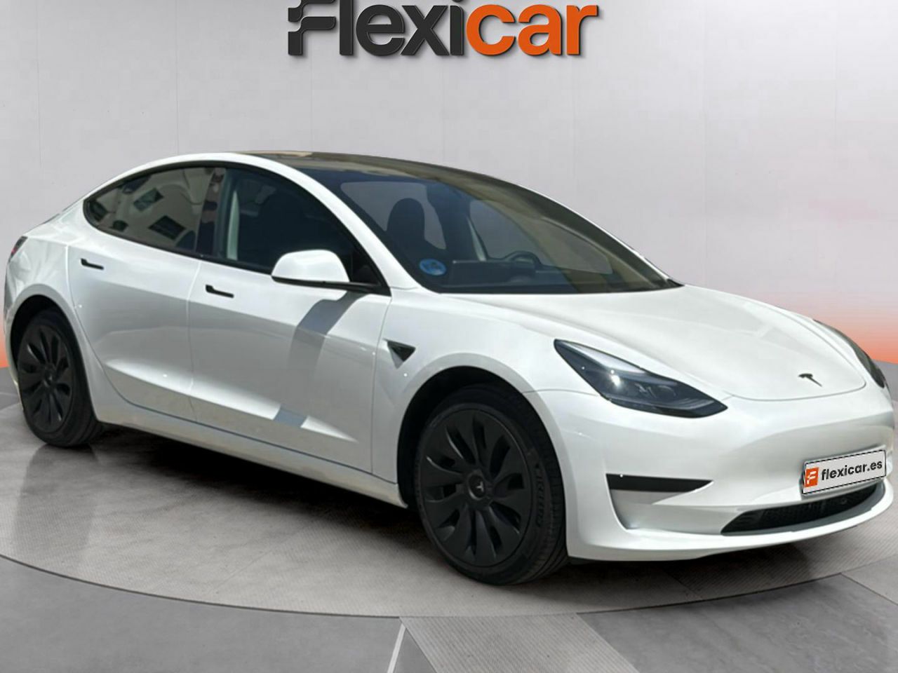 Foto tesla model 3 2023 /