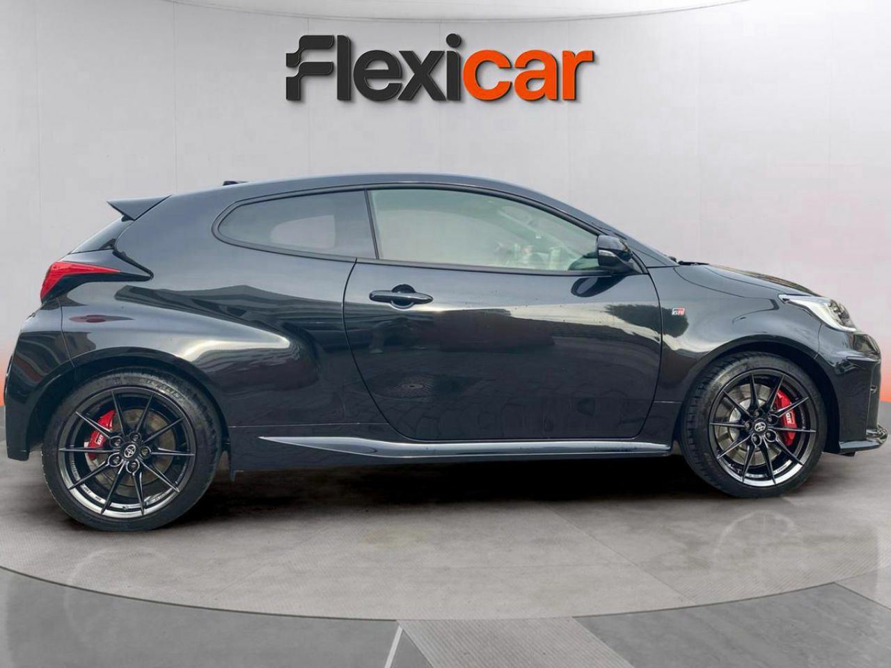 toyota yaris 2024 / foto grande (3)