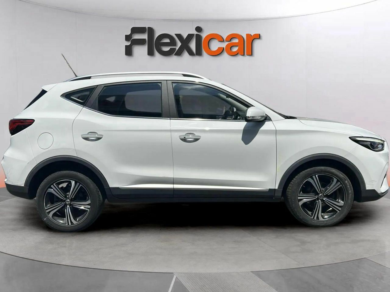 mg zs 2022 / foto grande (3)