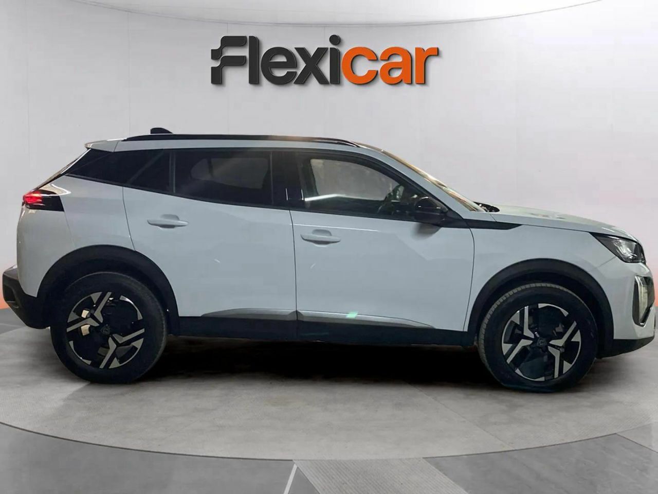 peugeot 2008 2024 / foto grande (3)