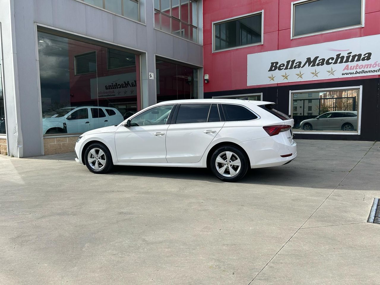 skoda octavia 2021 / foto grande (3)