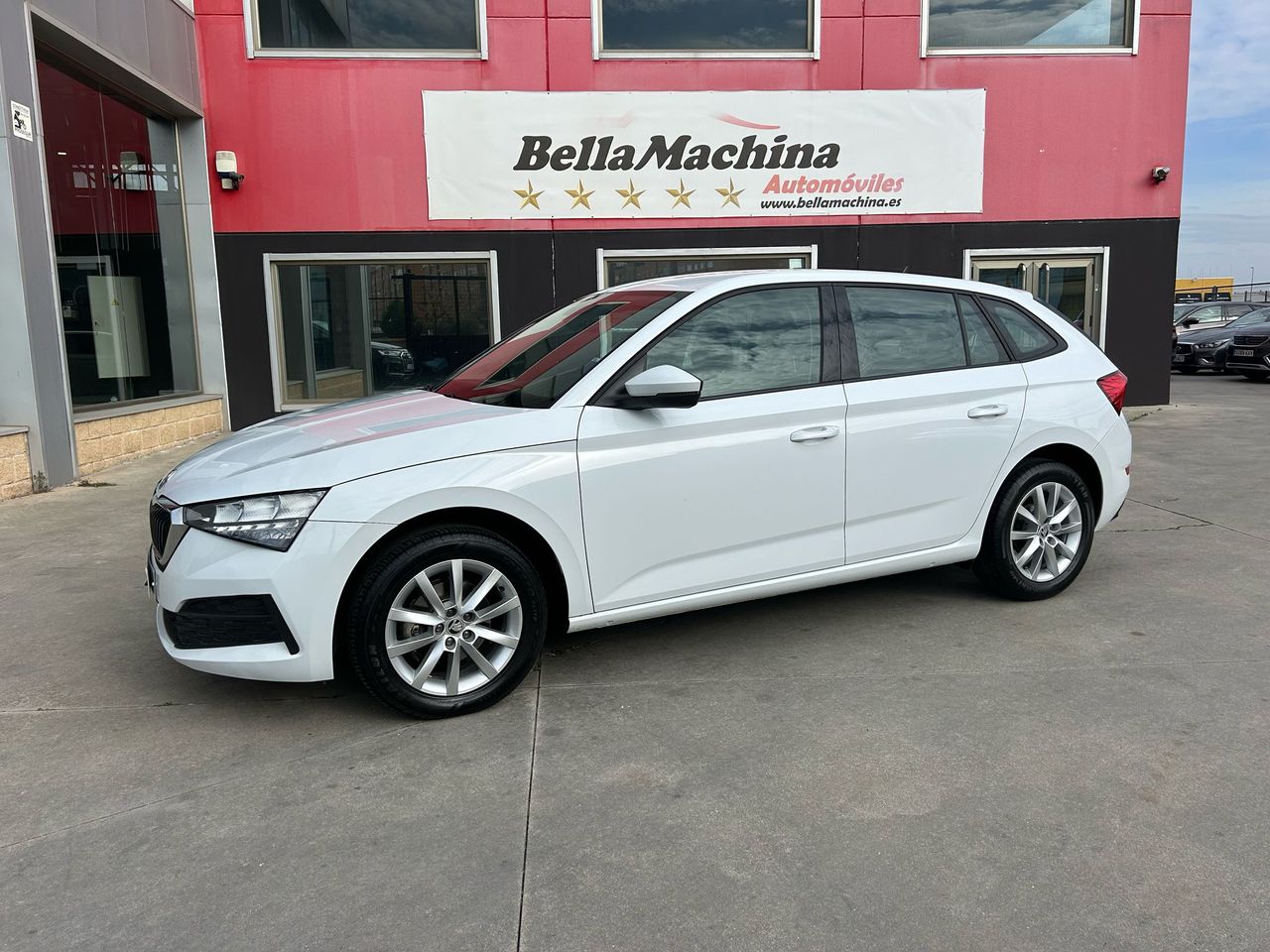 skoda scala 2023 / foto grande (2)