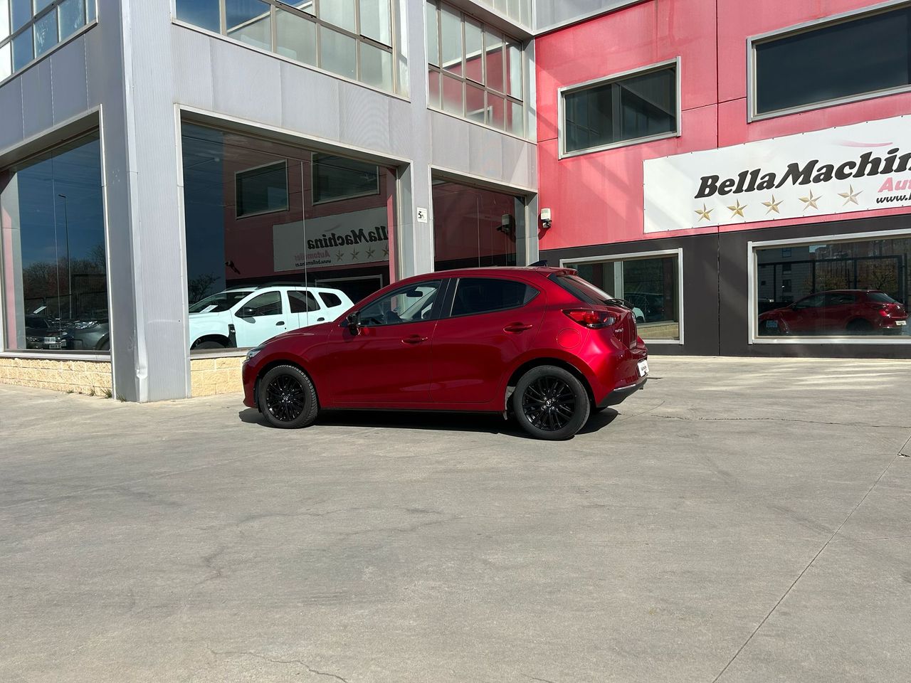 mazda 2 2023 / foto grande (3)