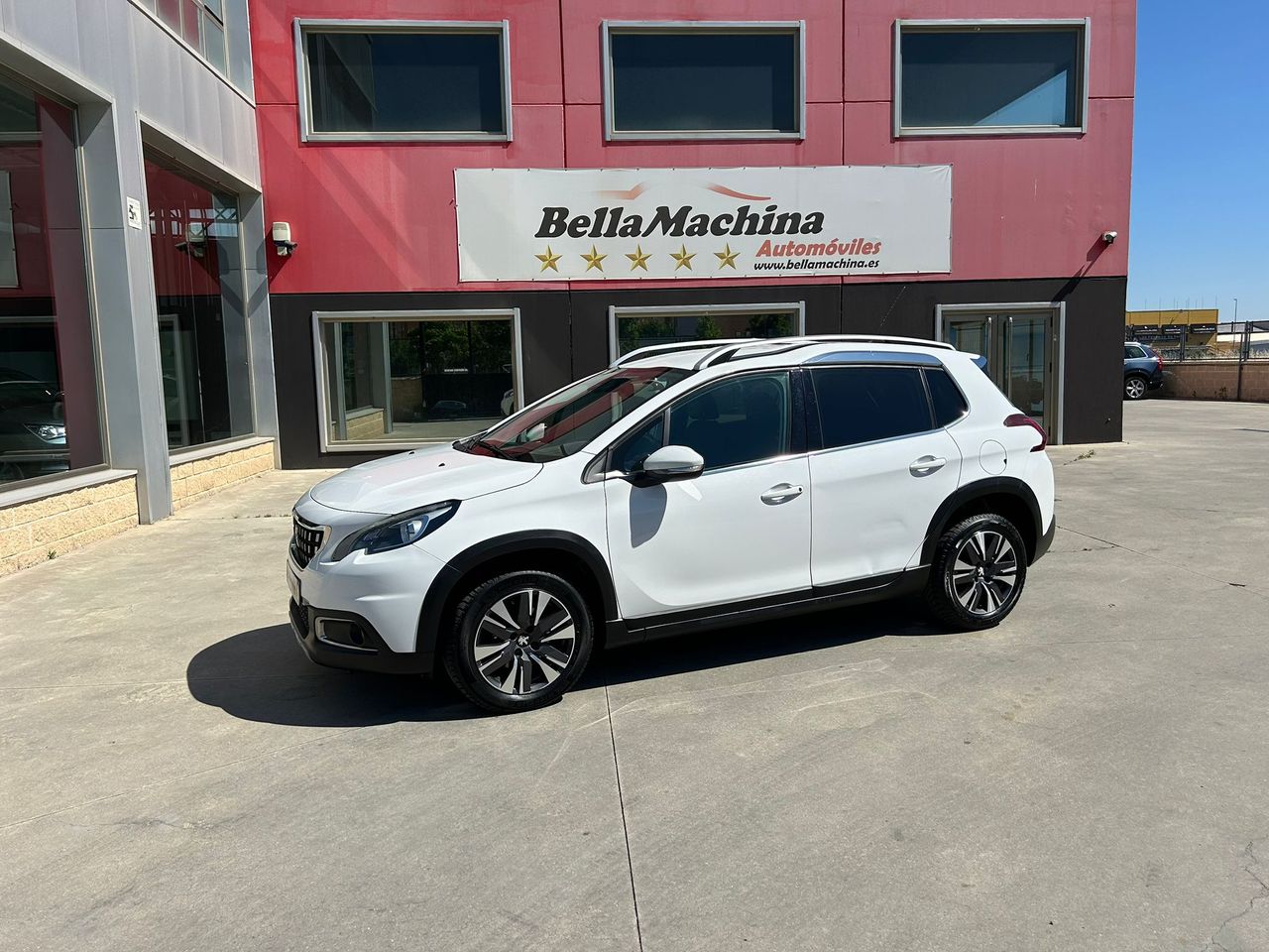 peugeot 2008 2018 / foto grande (2)
