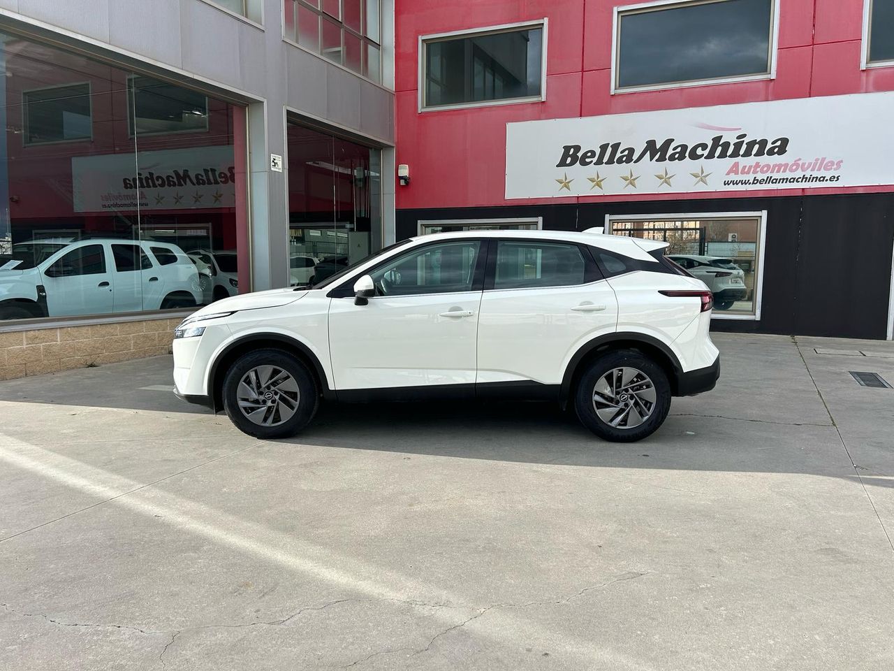 nissan qashqai 2023 / foto grande (3)