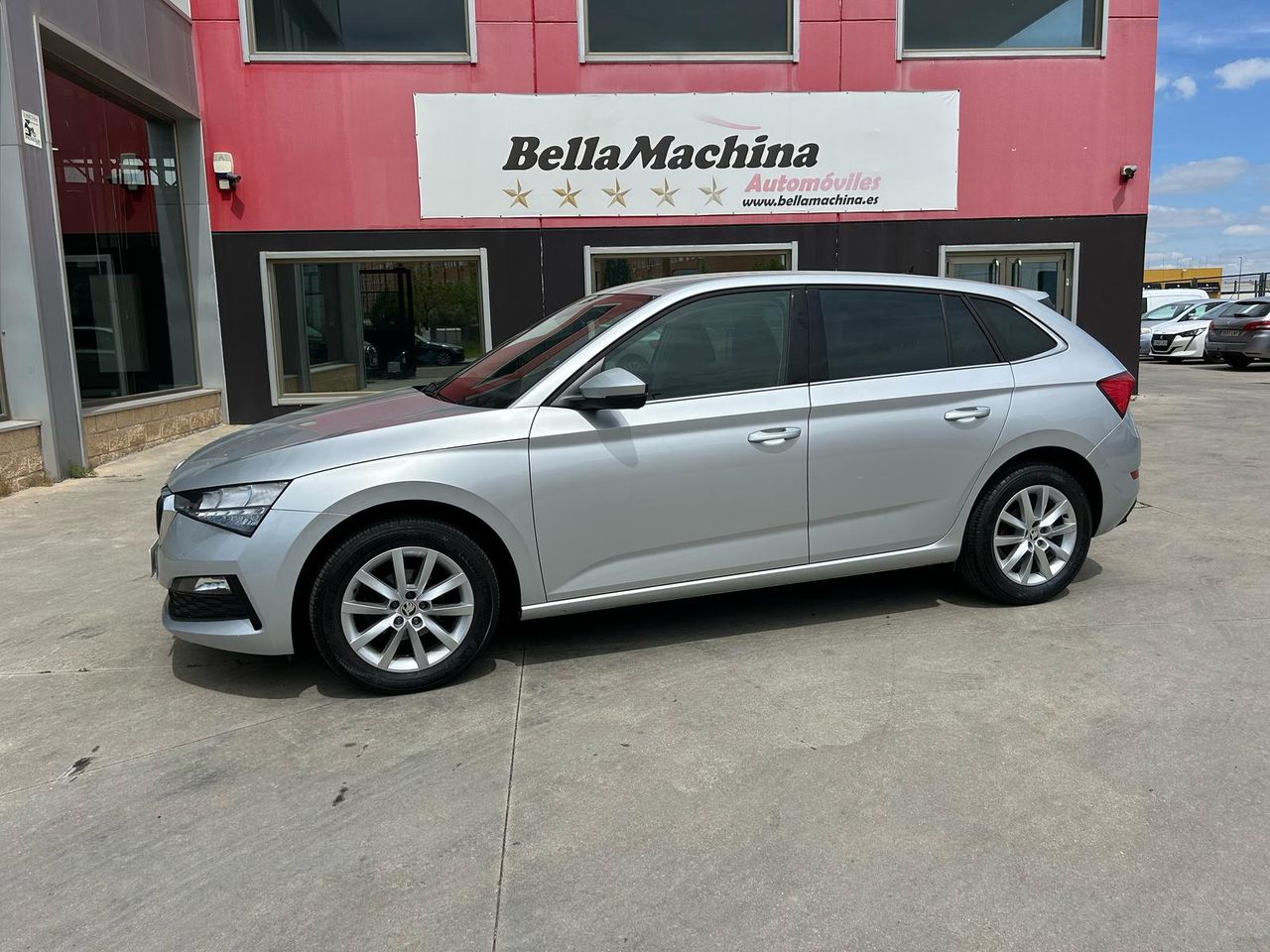 skoda scala 2023 / foto grande (2)