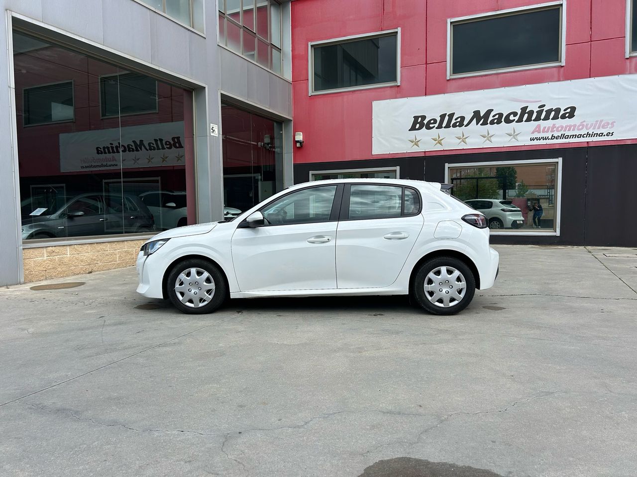 peugeot 208 2021 / foto grande (3)