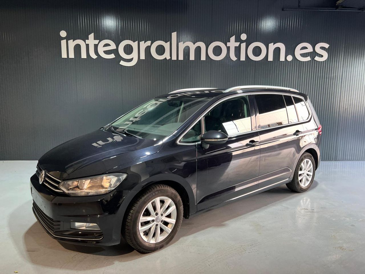 volkswagen touran 2017 /