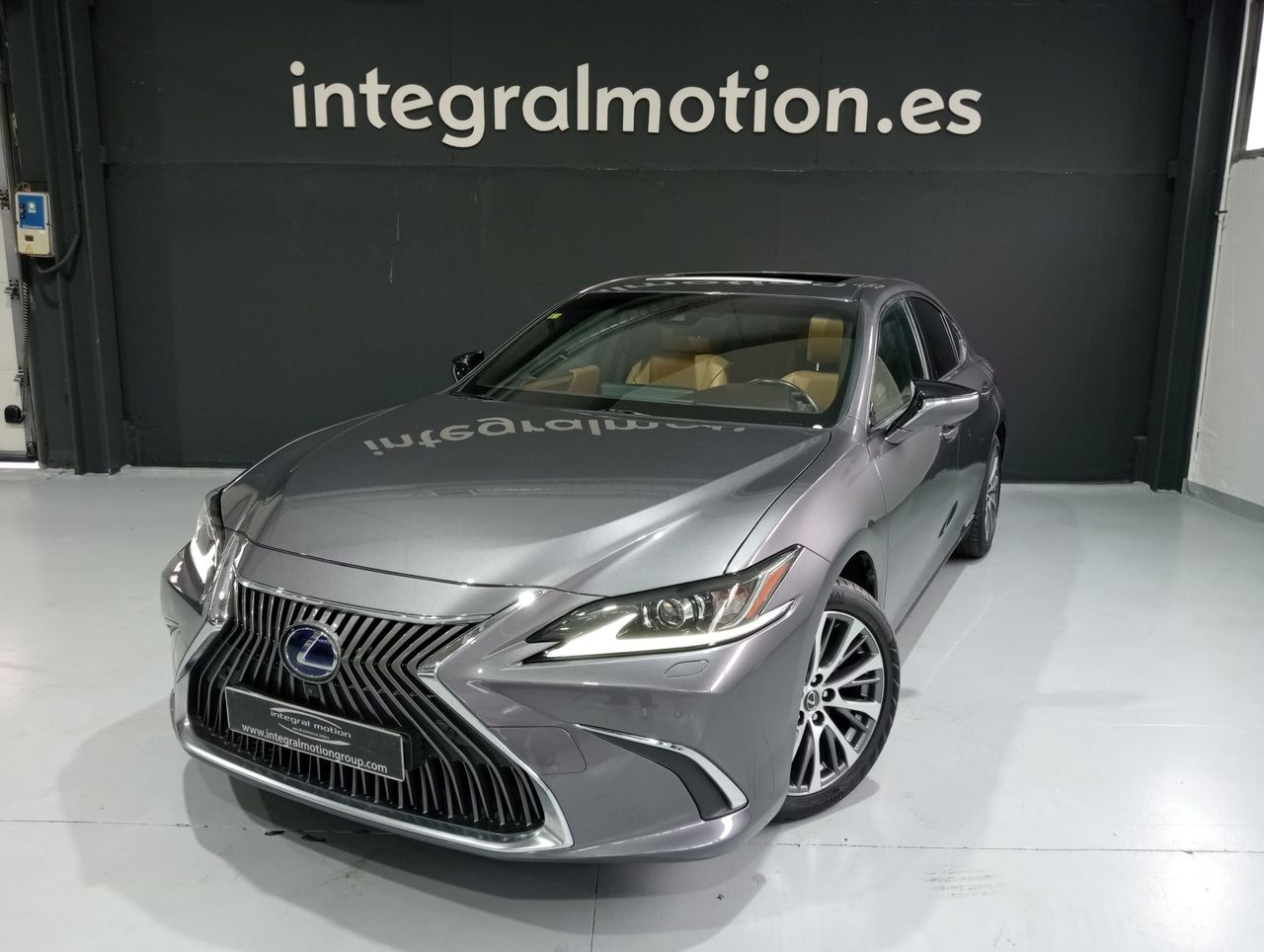 lexus es 2020 /