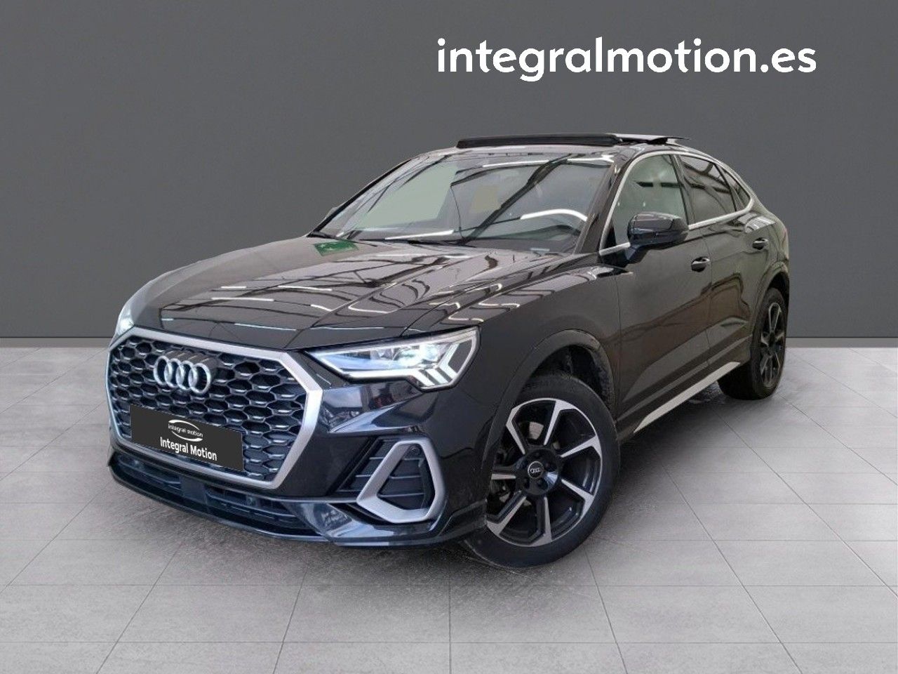 audi q3 2020 /