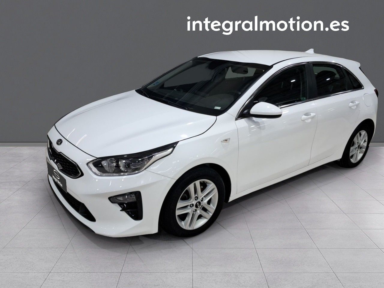 kia ceed 2021 /