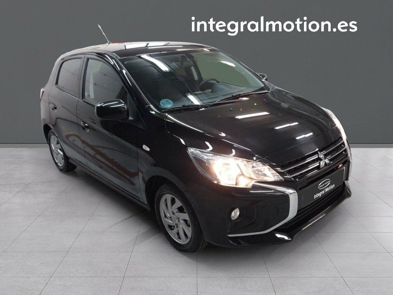 mitsubishi space star 2024 / foto grande (3)
