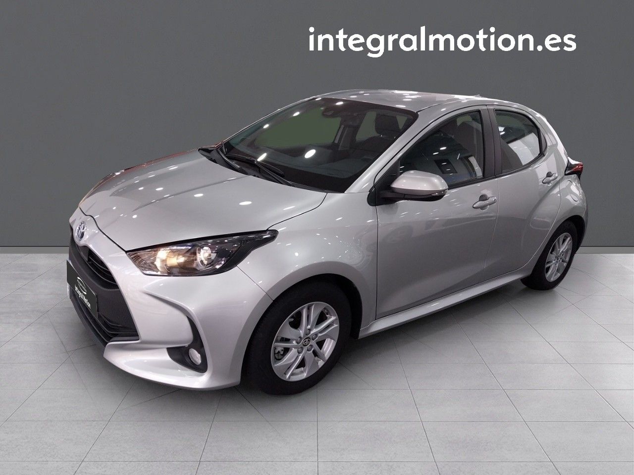 Furgonetas de mudanza en madrid  de segunda mano en Madrid - toyota yaris 2022 /