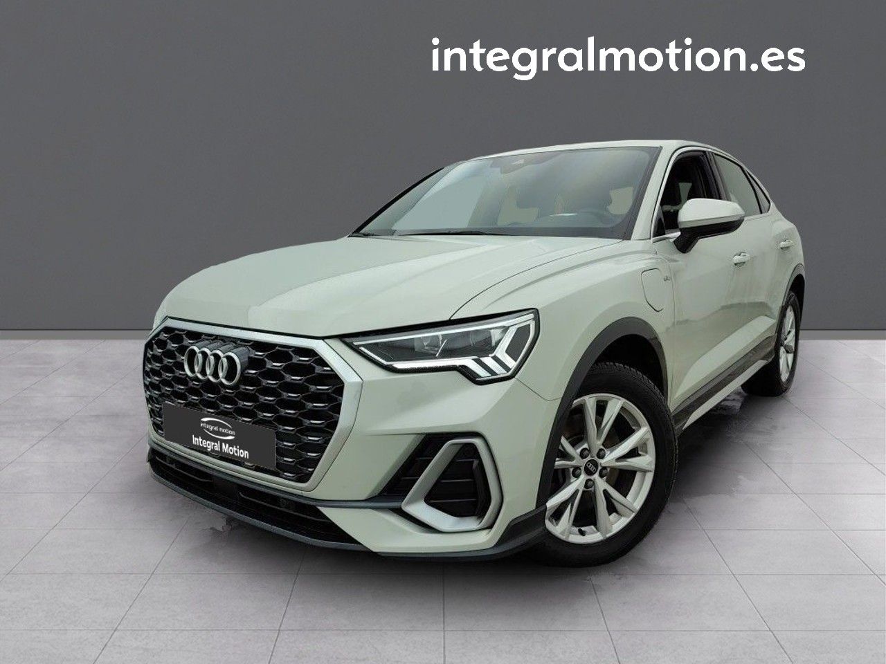 Foto audi q3 2021 /