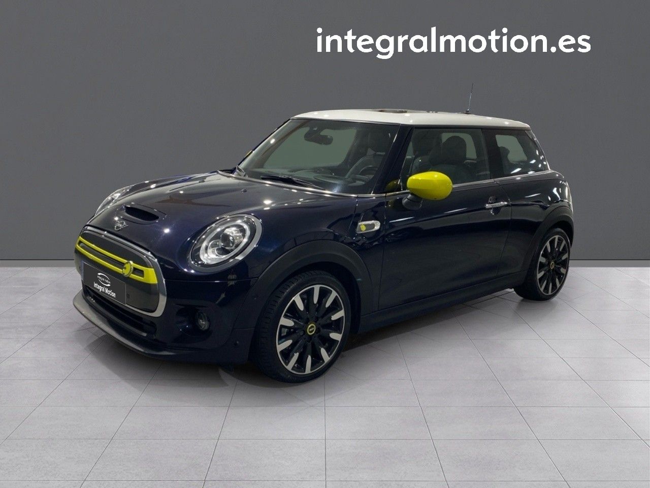 Foto mini mini 2020 /
