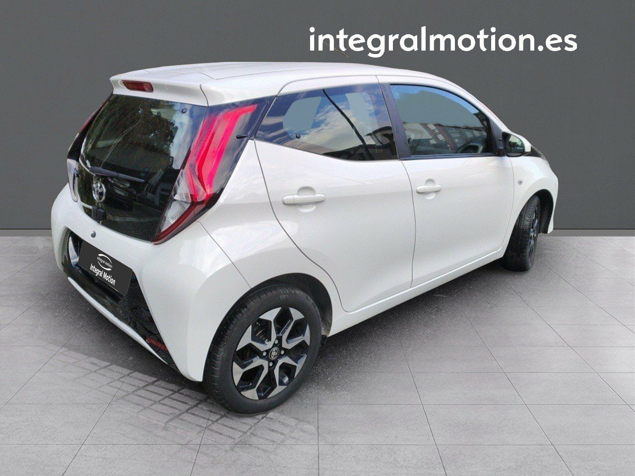 toyota aygo 2022 / foto grande (2)