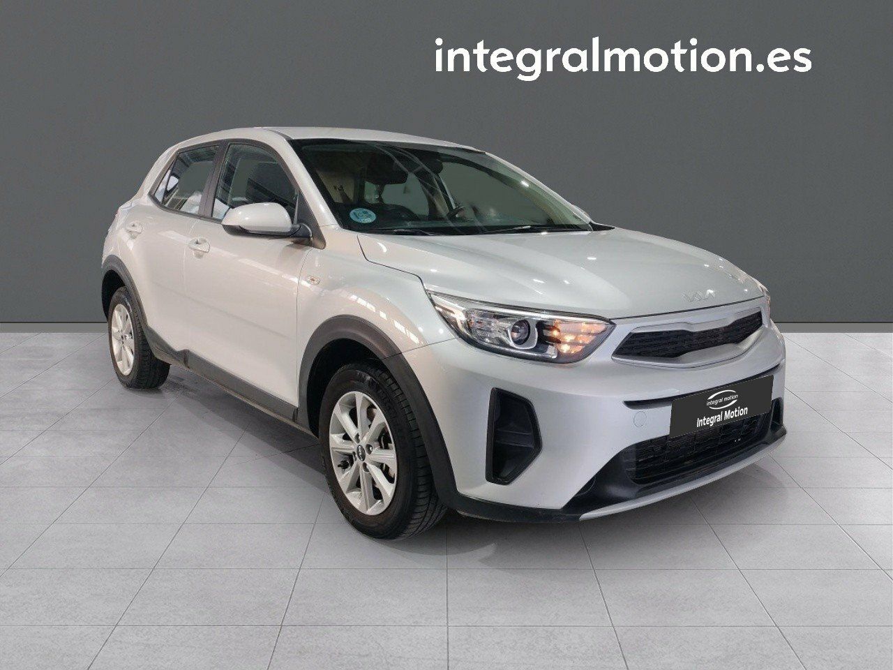 kia stonic 2023 / foto grande (3)
