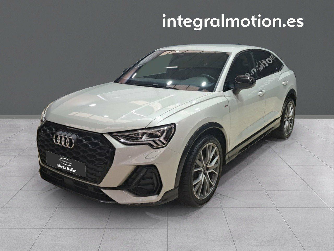 Foto audi q3 2021 /