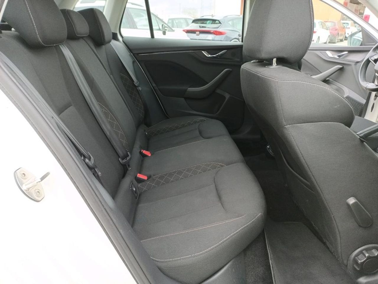 skoda kamiq 2021 / foto grande (3)