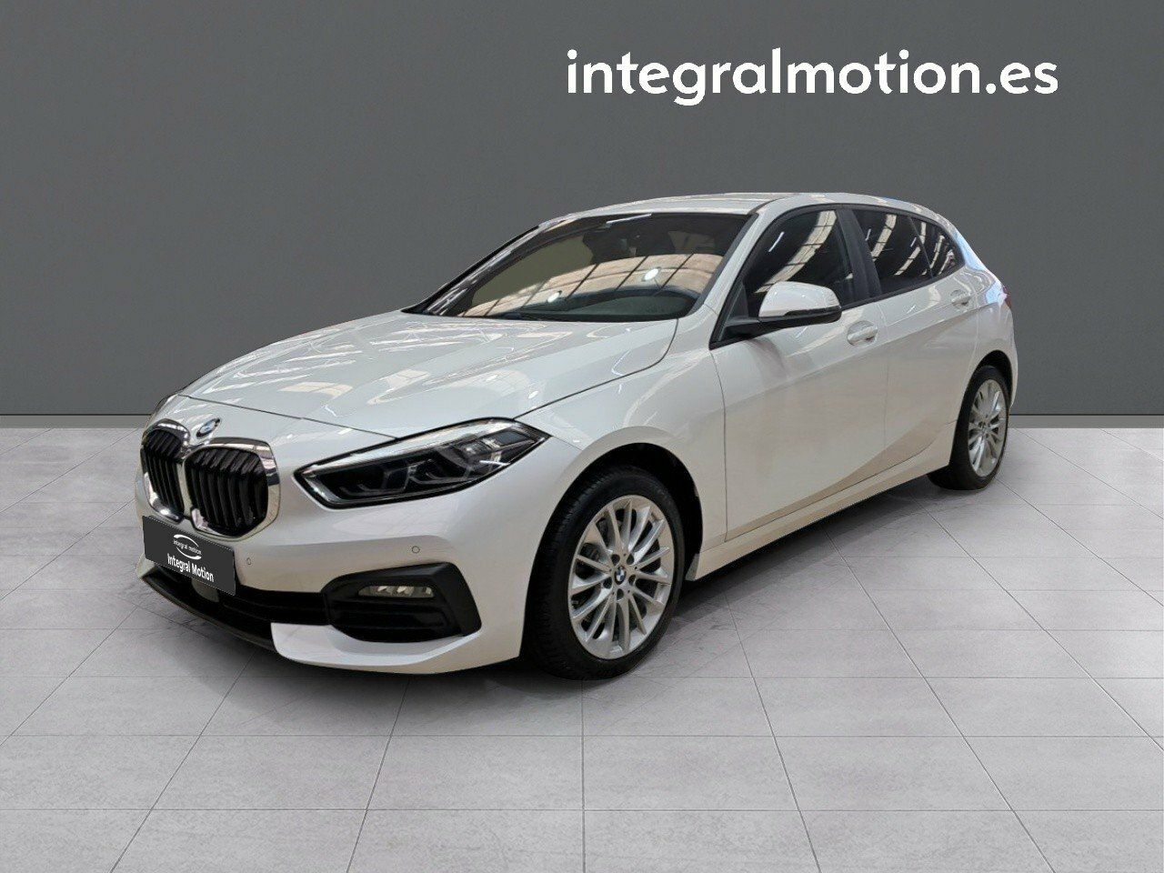 Furgoneta con ayudantes  de segunda mano - bmw serie 1 2020 /