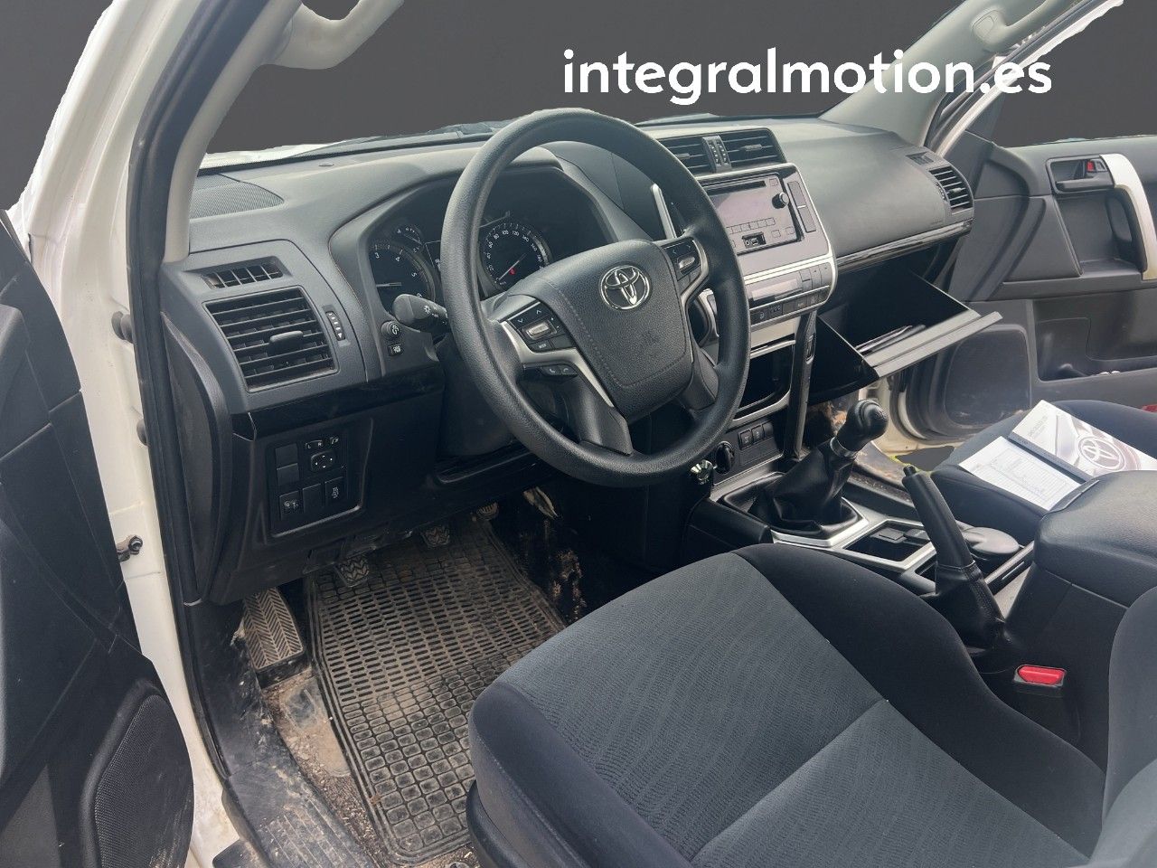 toyota land cruiser 2020 / foto grande (2)