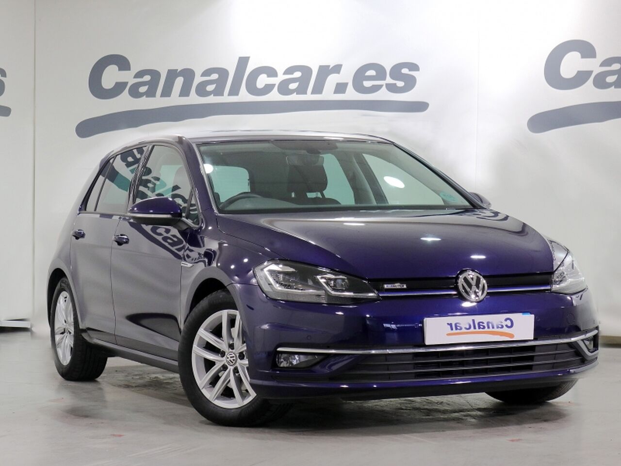 Volkswagen Golf ocasión segunda mano 2019 Gasolina por 21.795€ en Madrid