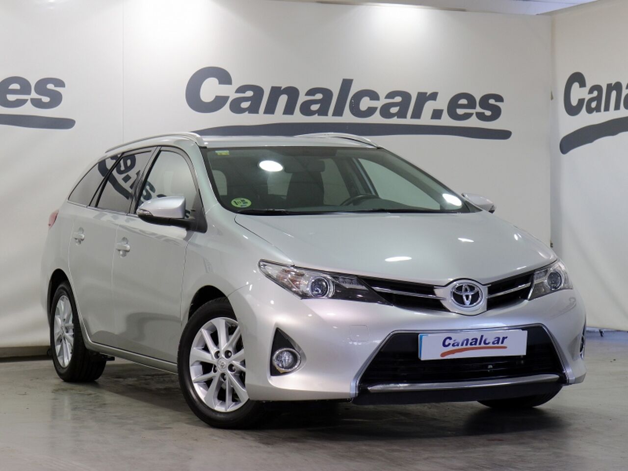 Toyota Auris ocasión segunda mano 2014 Diésel por 9.750€ en Madrid
