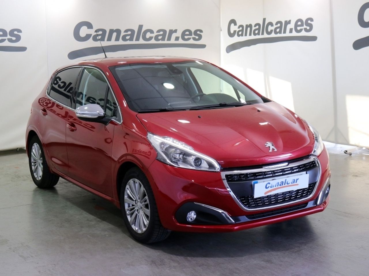 Peugeot 208 ocasión segunda mano 2018 Gasolina por 11.975€ en Madrid